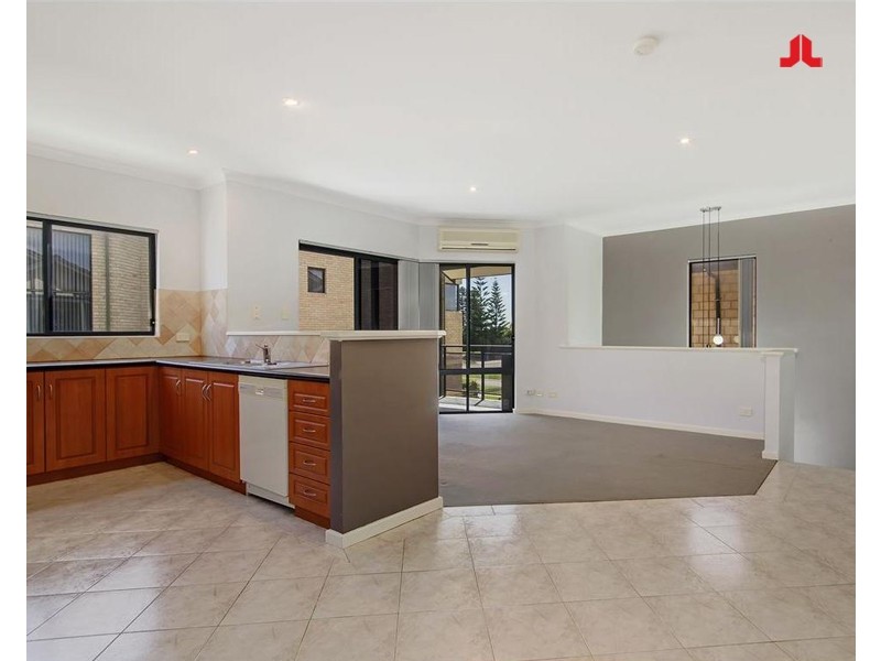 2/3 Fraser Street, Rockingham WA 6168