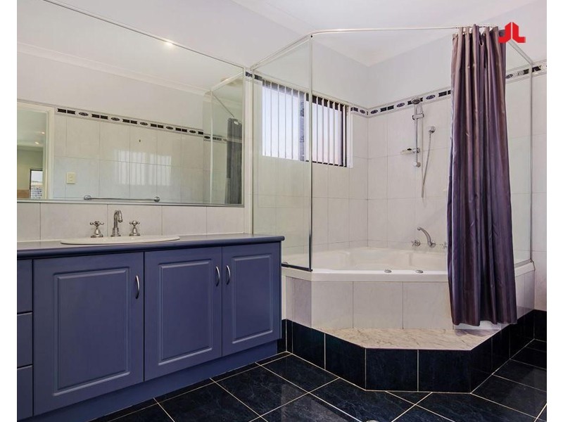 2/3 Fraser Street, Rockingham WA 6168