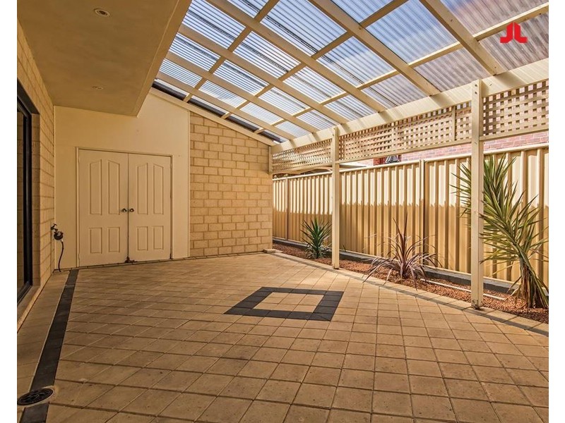 2/3 Fraser Street, Rockingham WA 6168