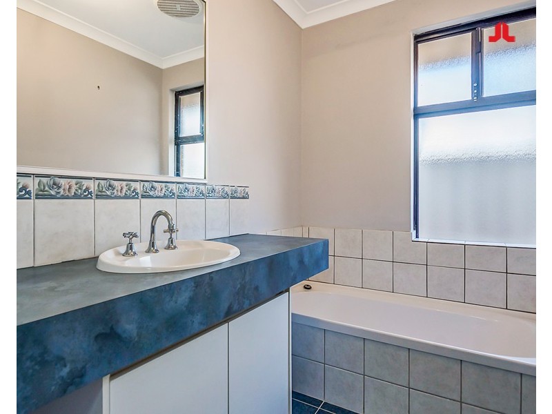 5 Wirrah Way, Warnbro WA 6169