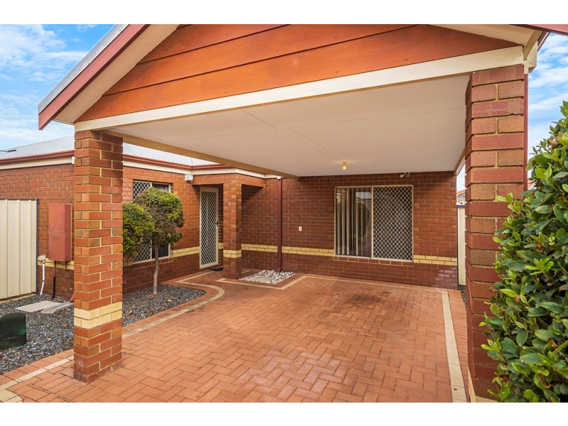 8/4 Moreton Crescent, Warnbro WA 6169