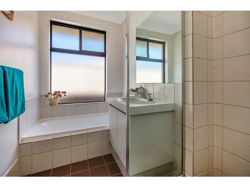 17 Knutsford Crescent, Port Kennedy WA 6172