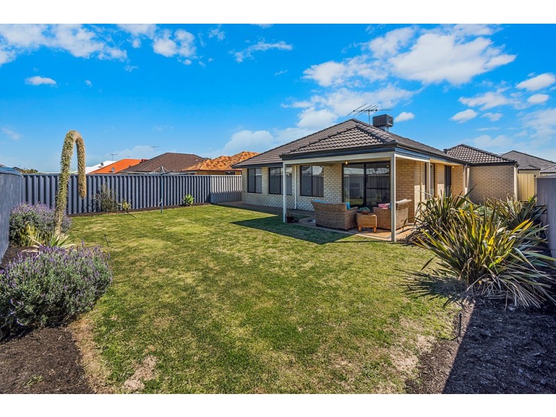 17 Knutsford Crescent, Port Kennedy WA 6172