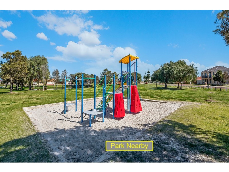 17 Knutsford Crescent, Port Kennedy WA 6172