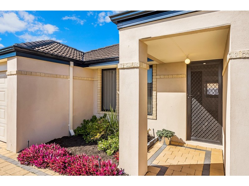 17 Knutsford Crescent, Port Kennedy WA 6172