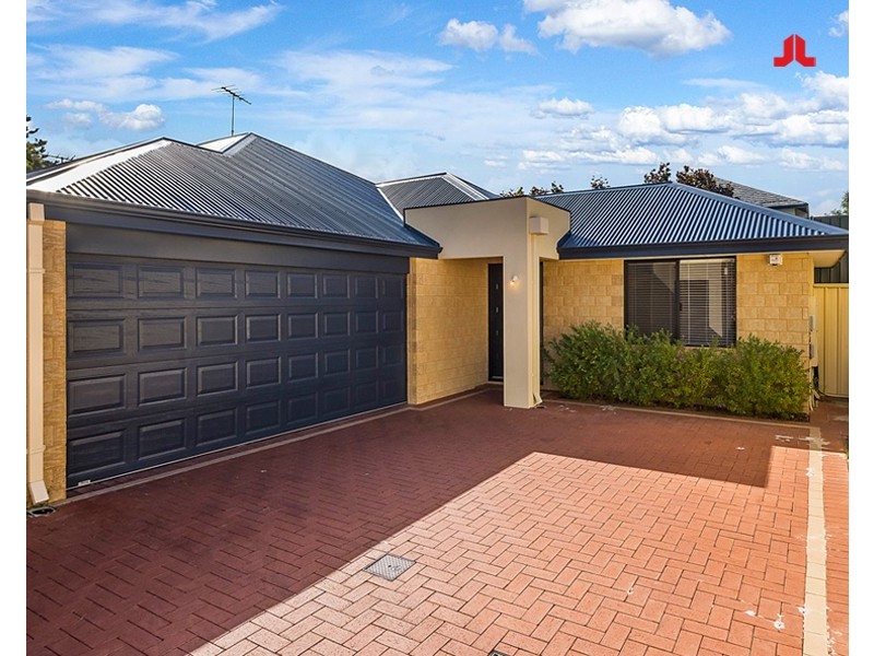 3/8 Tasker Street, Halls Head WA 6210