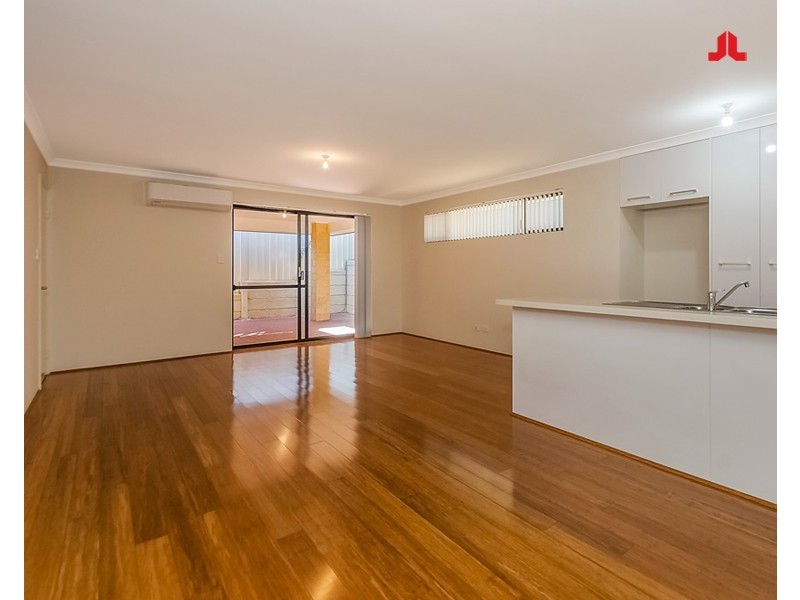 3/8 Tasker Street, Halls Head WA 6210