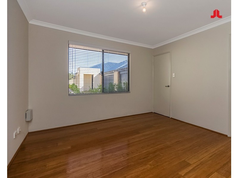 3/8 Tasker Street, Halls Head WA 6210