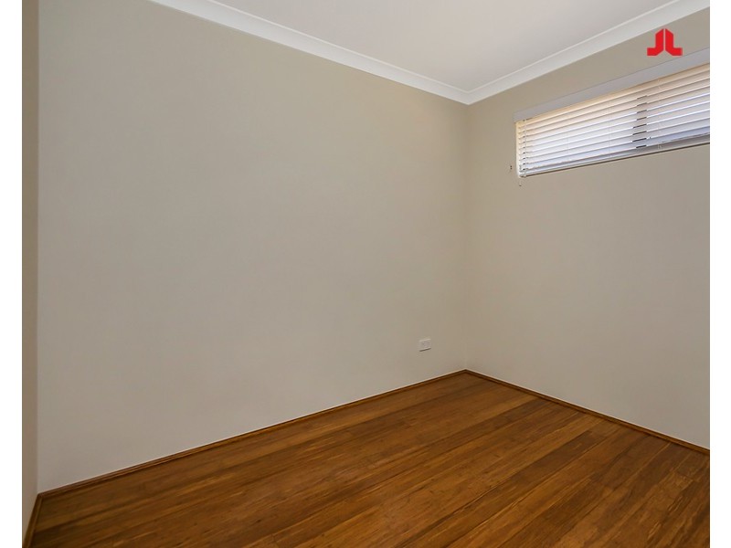 3/8 Tasker Street, Halls Head WA 6210