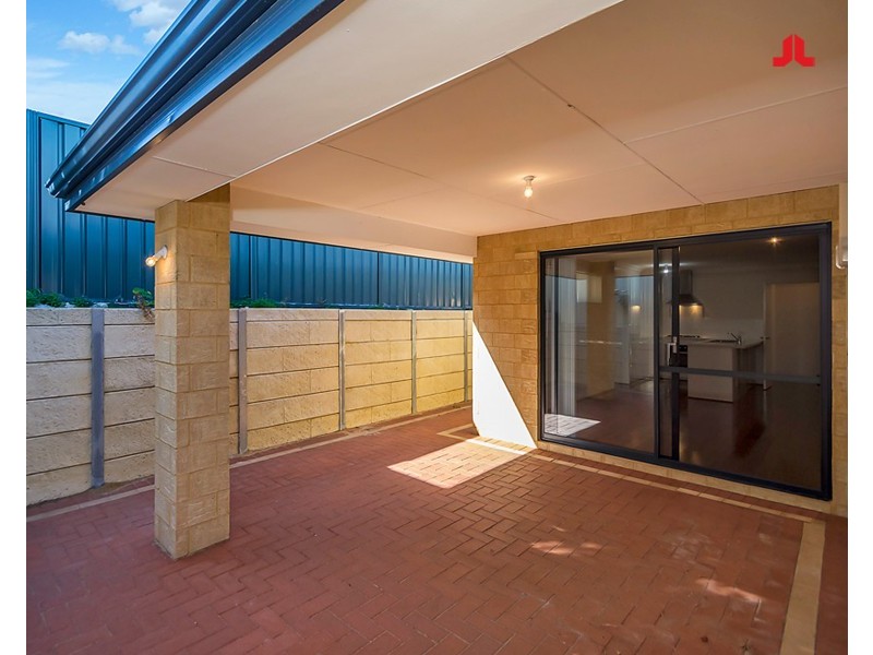 3/8 Tasker Street, Halls Head WA 6210