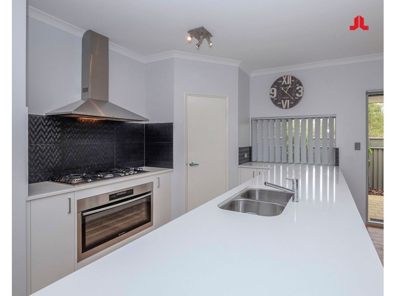 105 Litchfield Circle, Wandi WA 6167