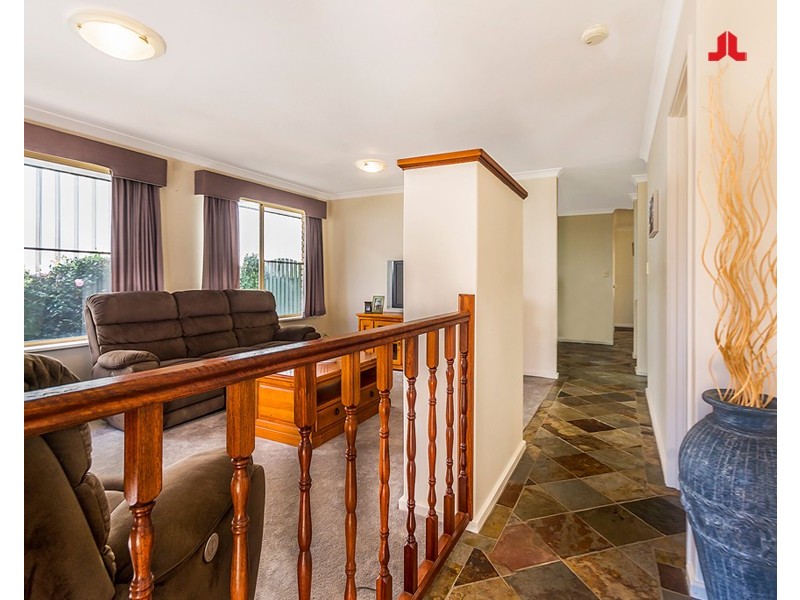 4 Gun Court, Leda WA 6170