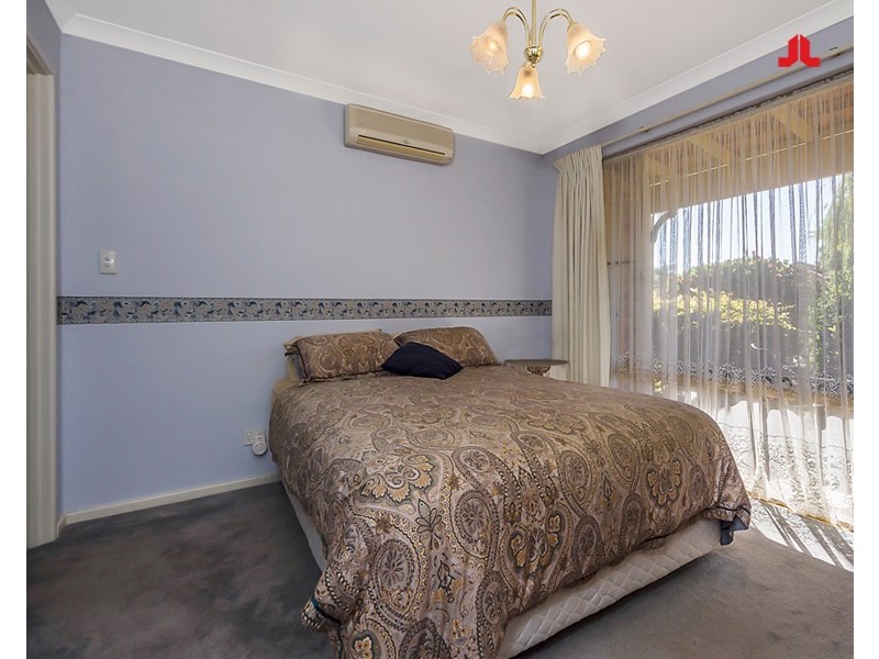 4 Gun Court, Leda WA 6170