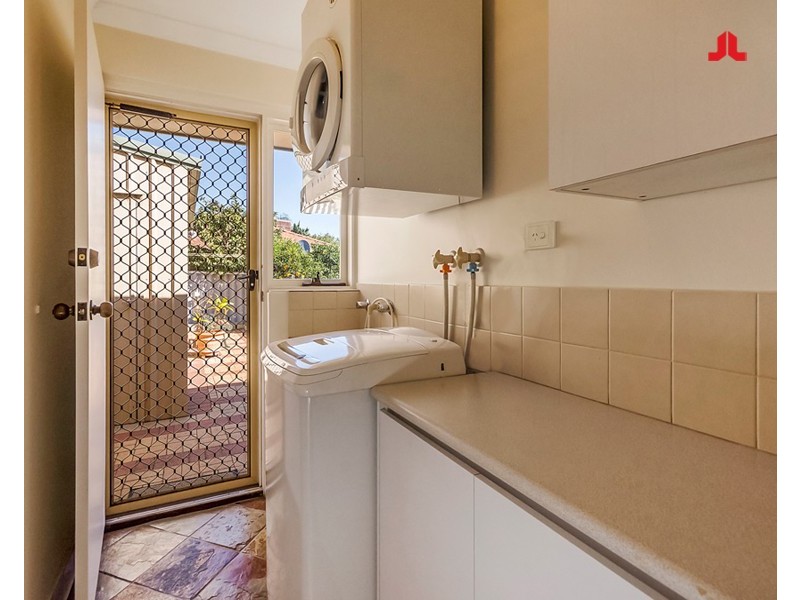 4 Gun Court, Leda WA 6170