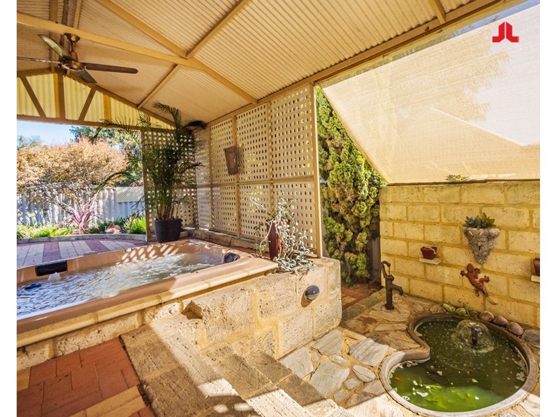 4 Gun Court, Leda WA 6170
