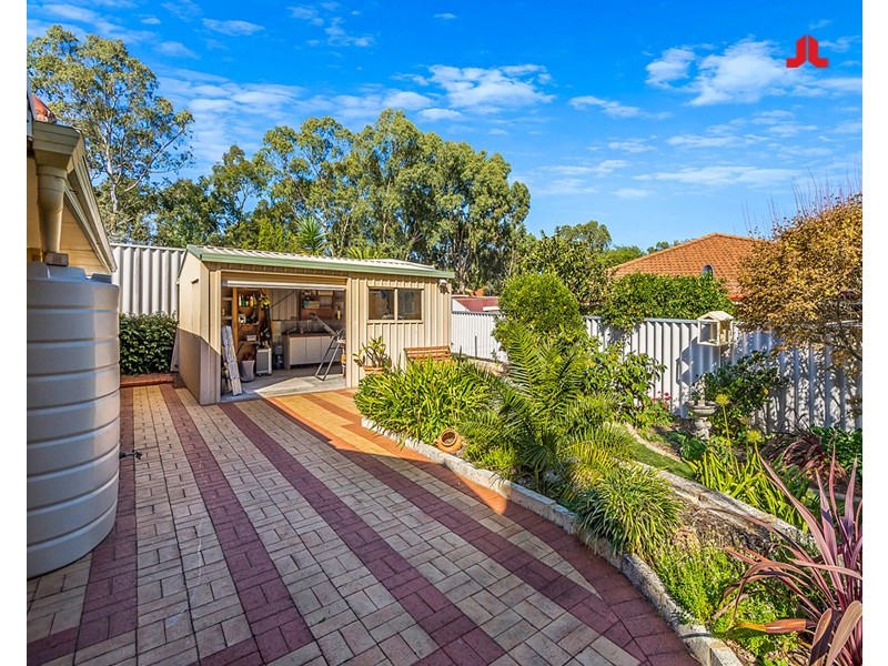 4 Gun Court, Leda WA 6170