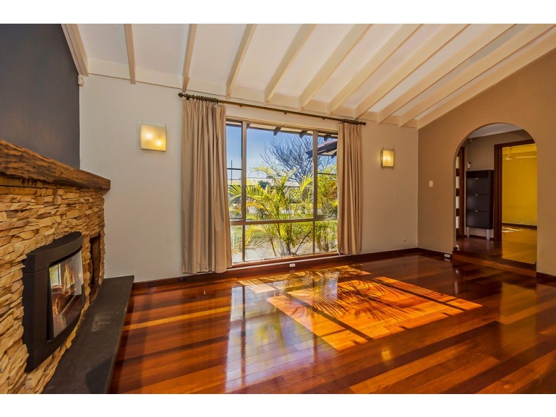 7 Buckle Court, Waikiki WA 6169