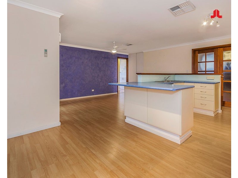 23 Silkhurst Crescent, Warnbro WA 6169