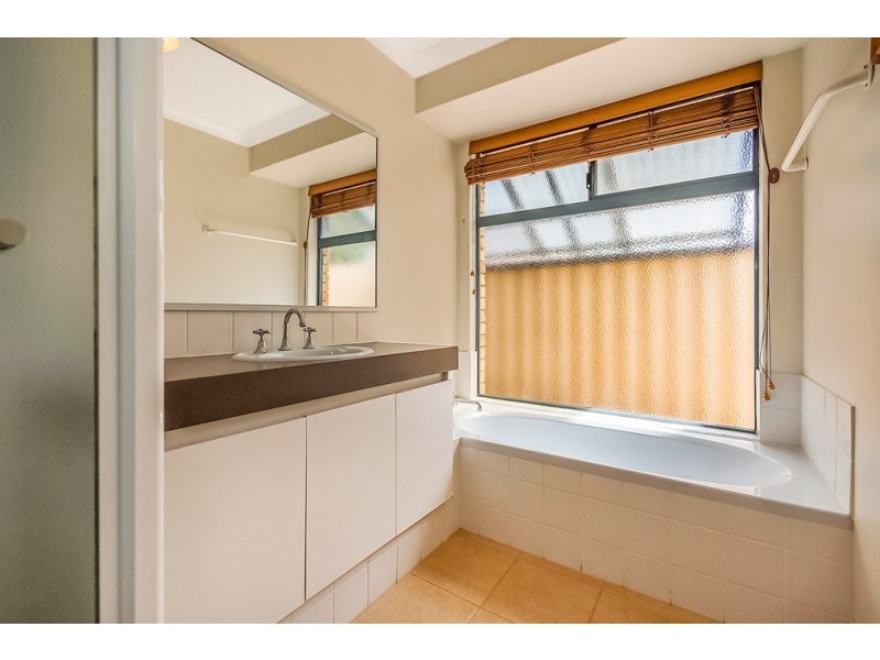 12 Porpoise Grove, Waikiki WA 6169