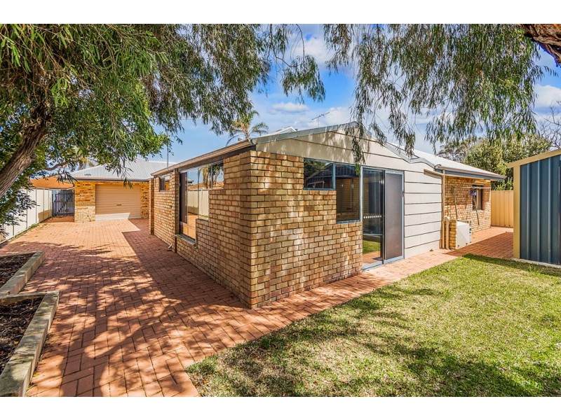 12 Porpoise Grove, Waikiki WA 6169