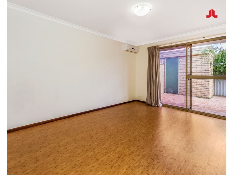 25/96 Simpson Avenue, Rockingham WA 6168