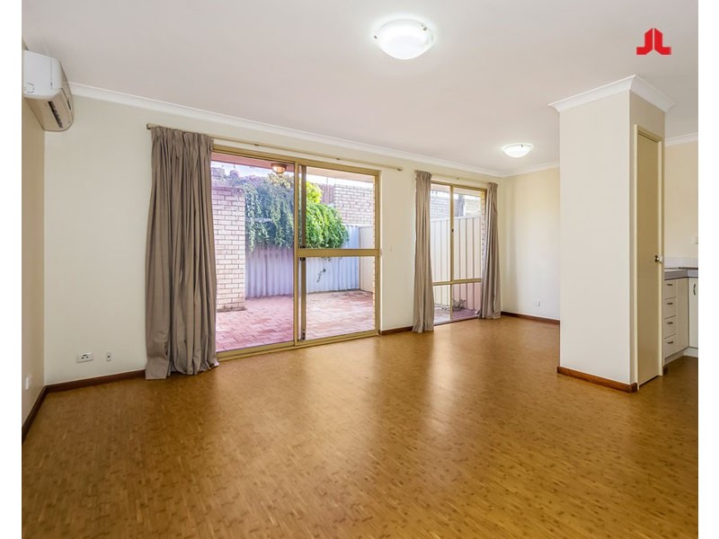 25/96 Simpson Avenue, Rockingham WA 6168