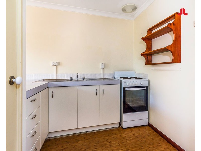 25/96 Simpson Avenue, Rockingham WA 6168