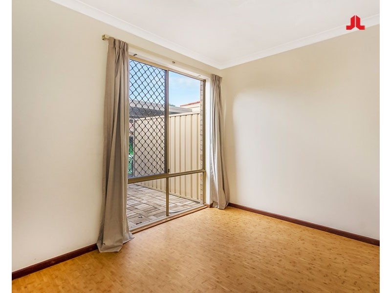 25/96 Simpson Avenue, Rockingham WA 6168