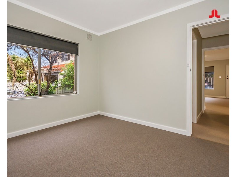 2/9-11 Gloucester Avenue, Shoalwater WA 6169