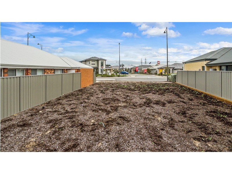 200 Honeywood Avenue, Wandi WA 6167