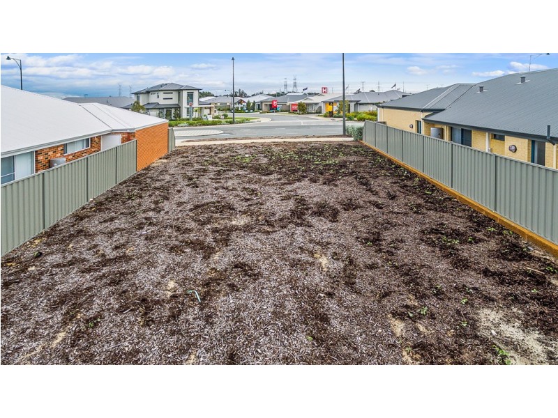 200 Honeywood Avenue, Wandi WA 6167