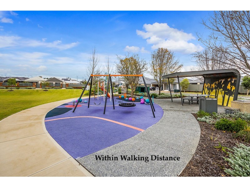 200 Honeywood Avenue, Wandi WA 6167