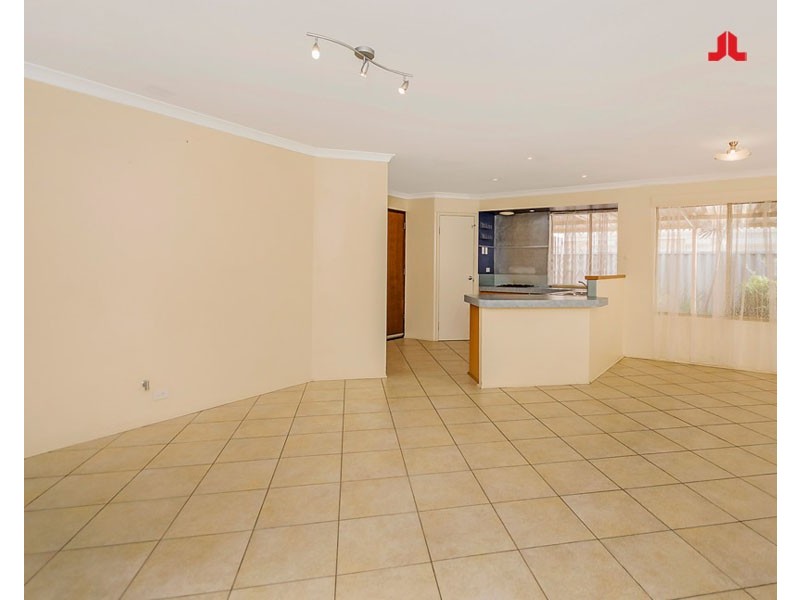 18 Laguardia Loop, Port Kennedy WA 6172