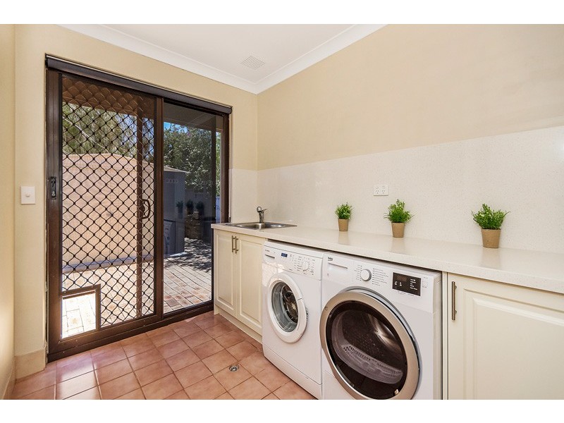 160 Kent Street, Rockingham WA 6168