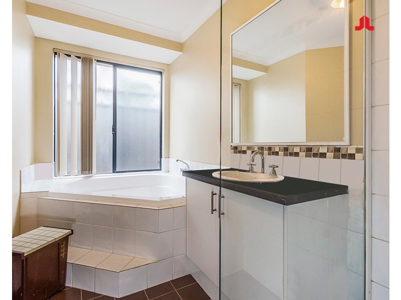 1 Songlark Court, Baldivis WA 6171