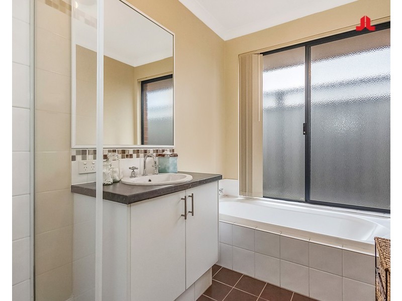 1 Songlark Court, Baldivis WA 6171