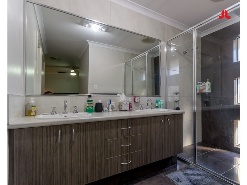 3 Cliveden Avenue, Wellard WA 6170