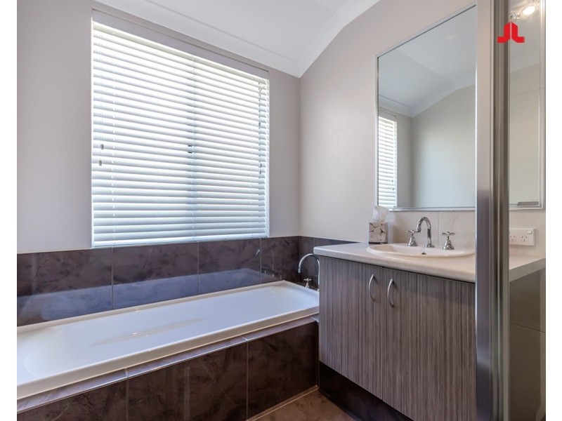 3 Cliveden Avenue, Wellard WA 6170