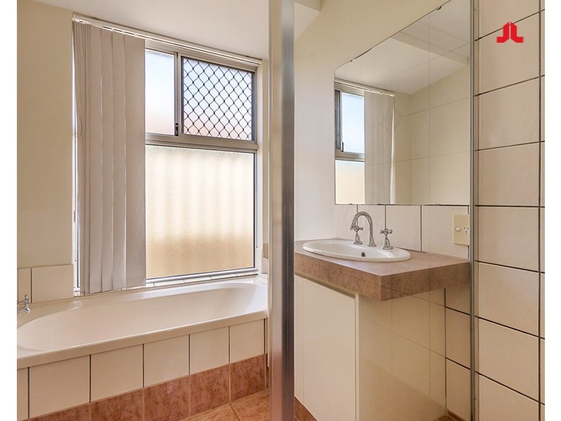 19 Bopeechee Way, Port Kennedy WA 6172