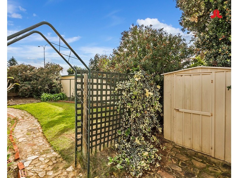 19 Bopeechee Way, Port Kennedy WA 6172