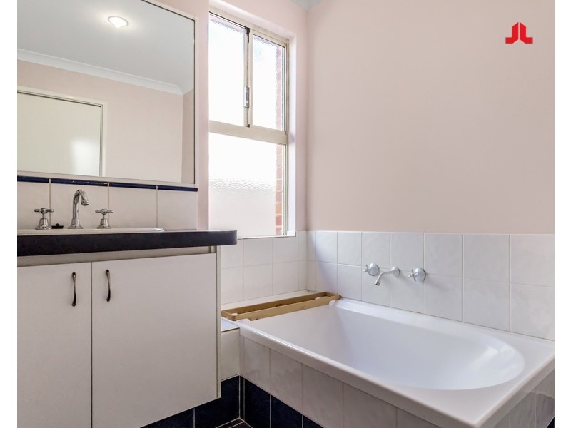 6/55 Moreton Crescent, Warnbro WA 6169