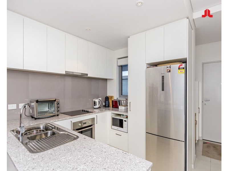 69/95 Chalgrove Avenue, Rockingham WA 6168