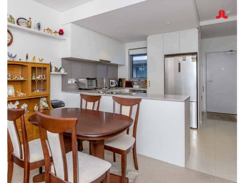 69/95 Chalgrove Avenue, Rockingham WA 6168