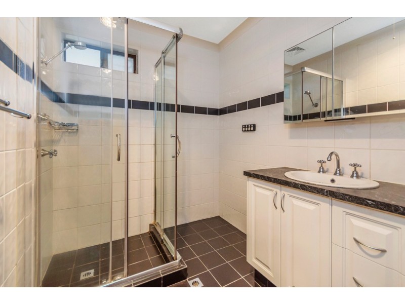 7b Carey Place, Cooloongup WA 6168