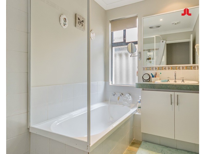 2/46 Gnangara Drive, Waikiki WA 6169