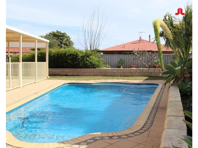 5 Orleans Drive, Port Kennedy WA 6172