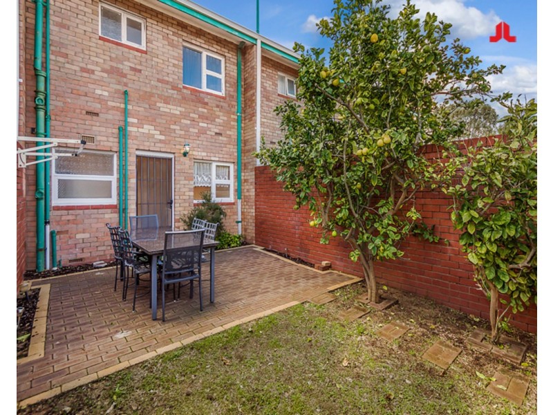 Unit 2/8 Payne Street, Shoalwater WA 6169