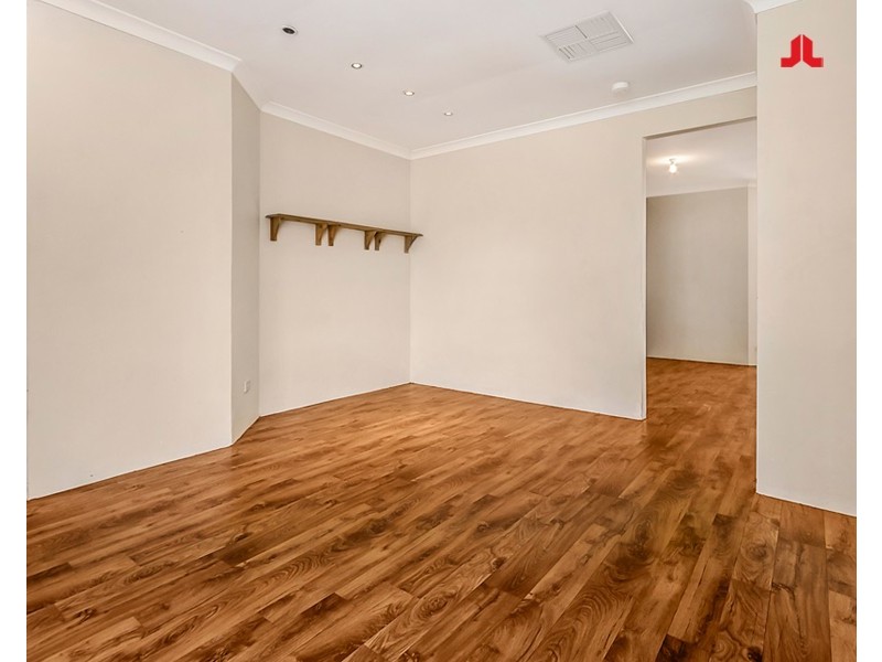 27 Nightingale Way, Warnbro WA 6169