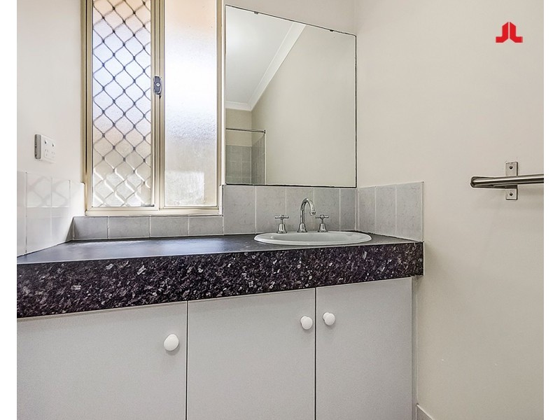 27 Nightingale Way, Warnbro WA 6169