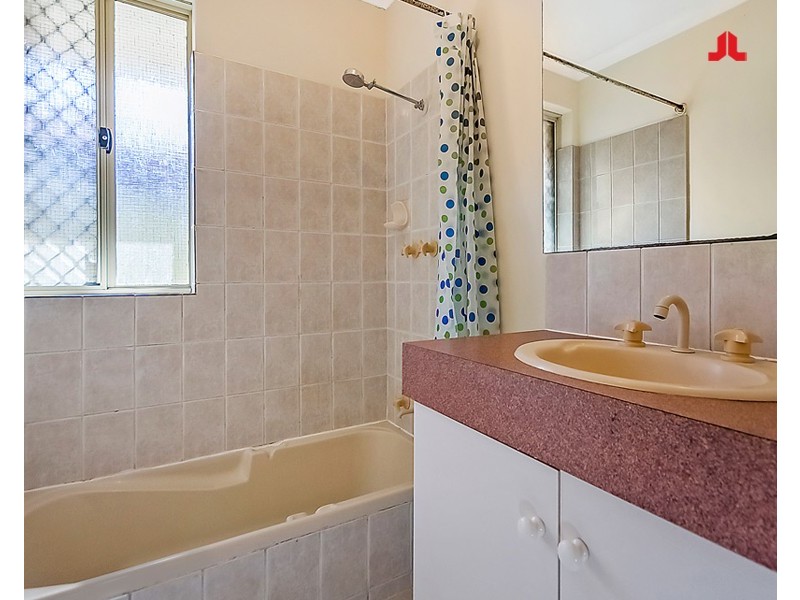 27 Nightingale Way, Warnbro WA 6169